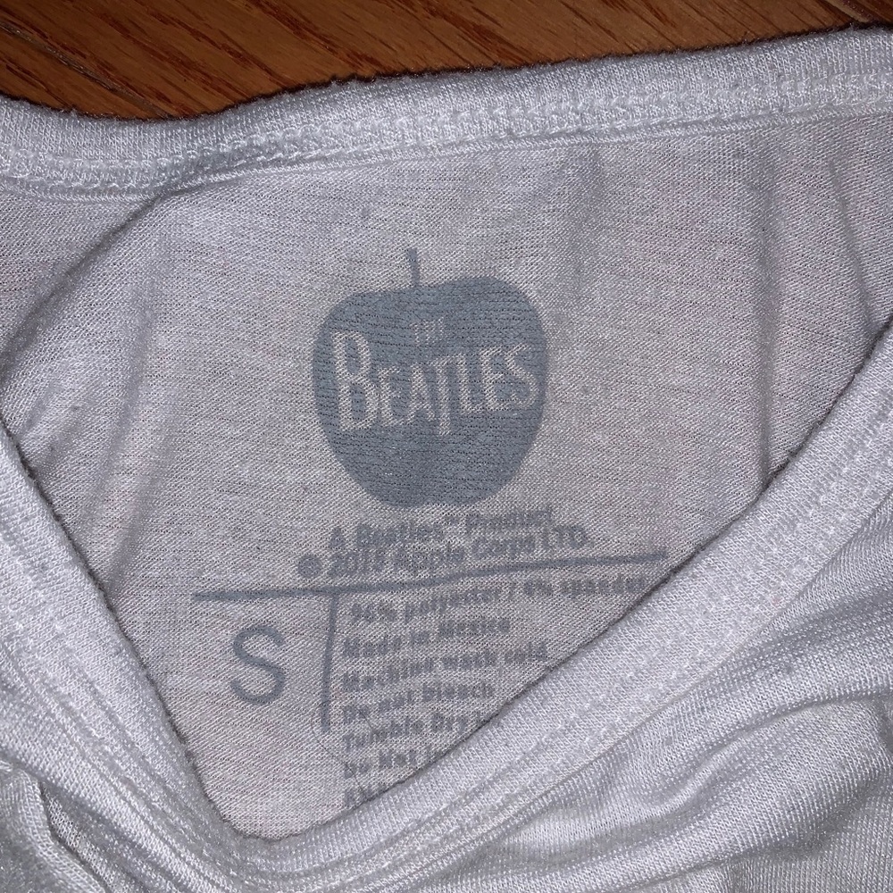Beatles Abbey Rd Graphic Tee - Picture 3 of 3